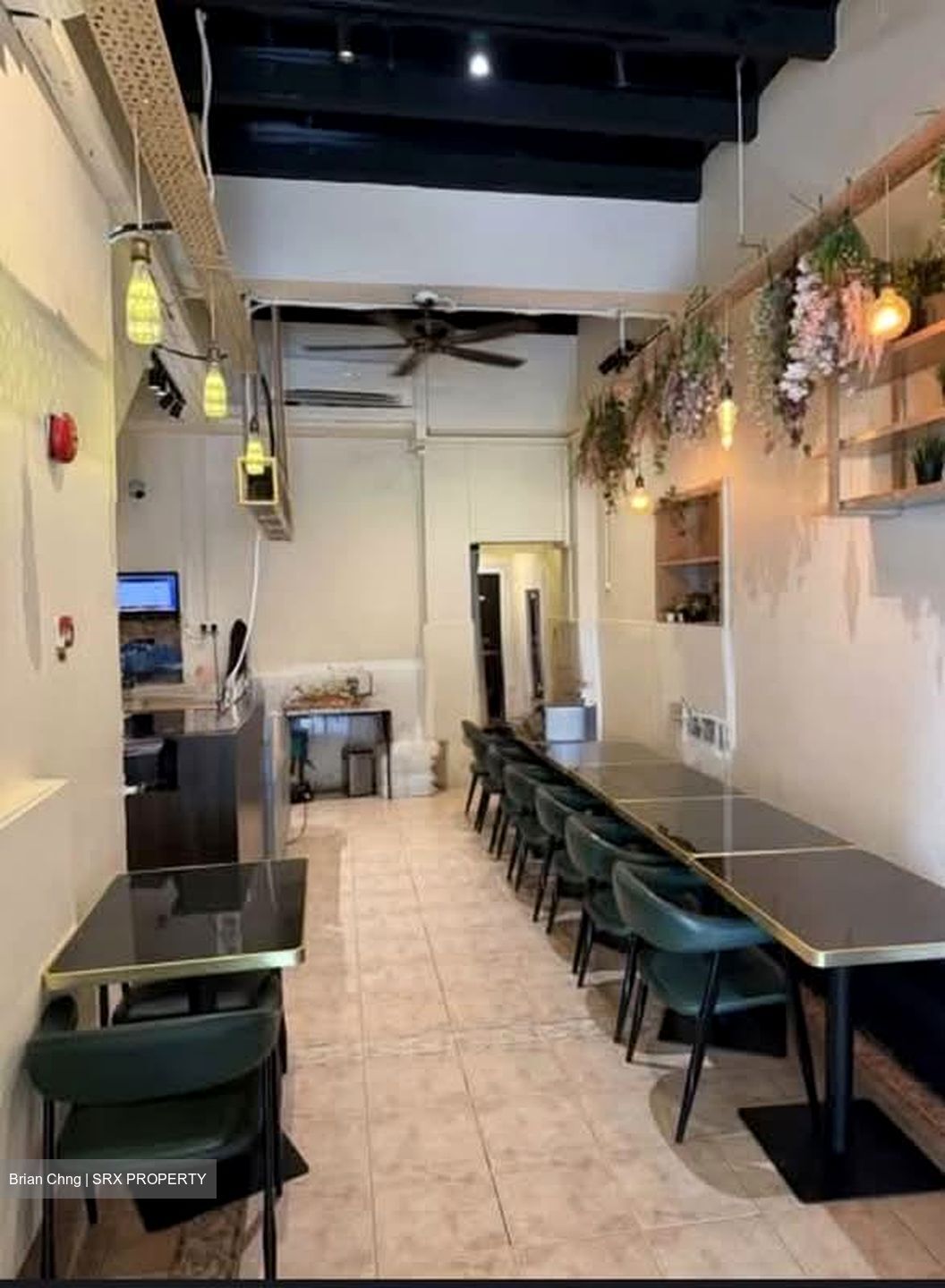 Kandahar Street (D7), Retail #599607541